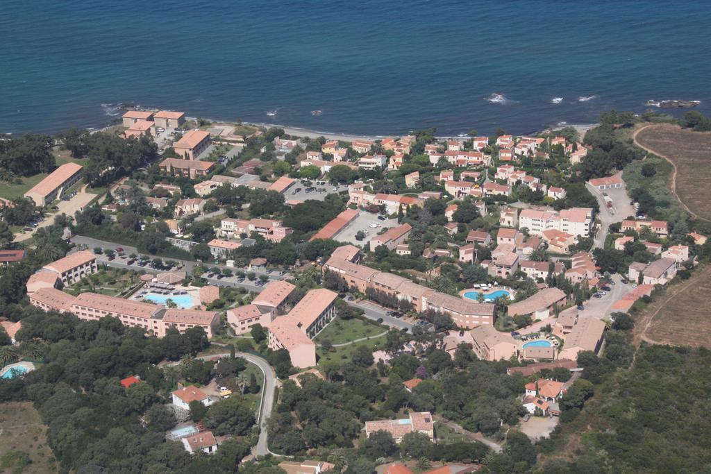 Le Clos Des Arbousiers Linguizzetta Exterior photo