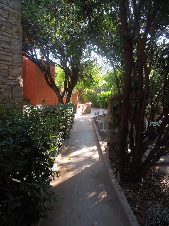 Le Clos Des Arbousiers Linguizzetta Exterior photo
